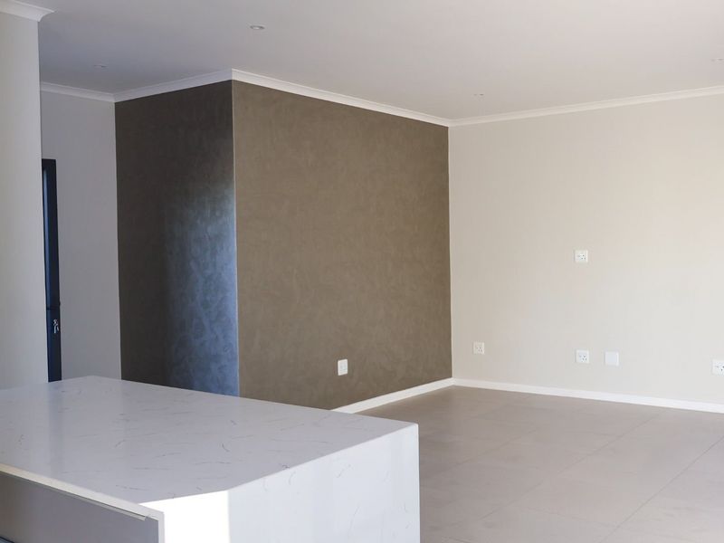 Brand-New Home on 700m2 erf – Build a Second Dwelling | No Transfer Duty - Photo 8