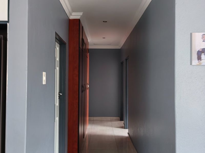 3 bedroom townhouse in Debron estate with secure estate living - Photo 6