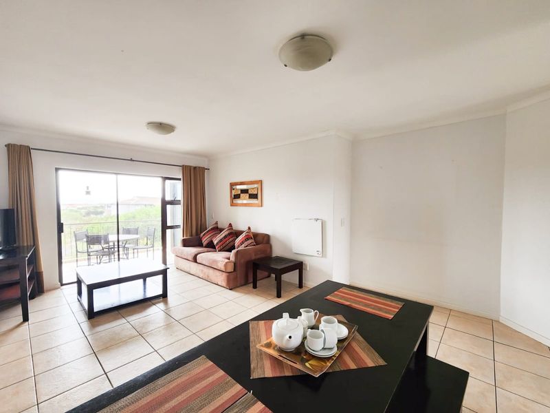 Living in a Golf Estate - Photo 8