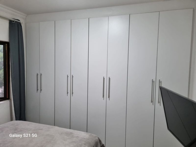A Modern and spacious apartment in  Cowies Hill - Photo 6