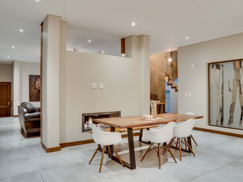 6 Bedroom Fully Furnished House for Rent in Bryanston - Photo 8