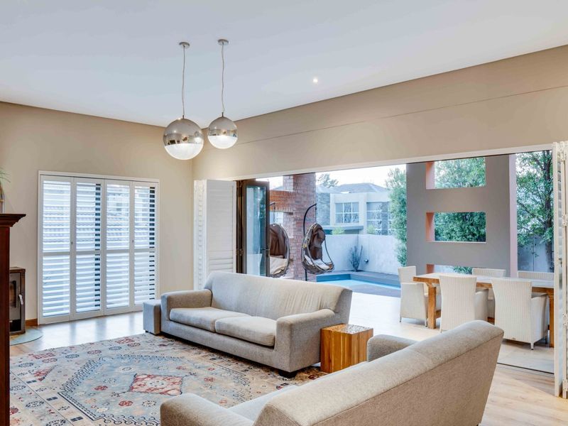 6 Bedroom Fully Furnished House for Rent in Bryanston - Photo 3