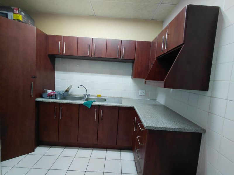 Office Space (shared)  to Let – Centrally Located  - Photo 9
