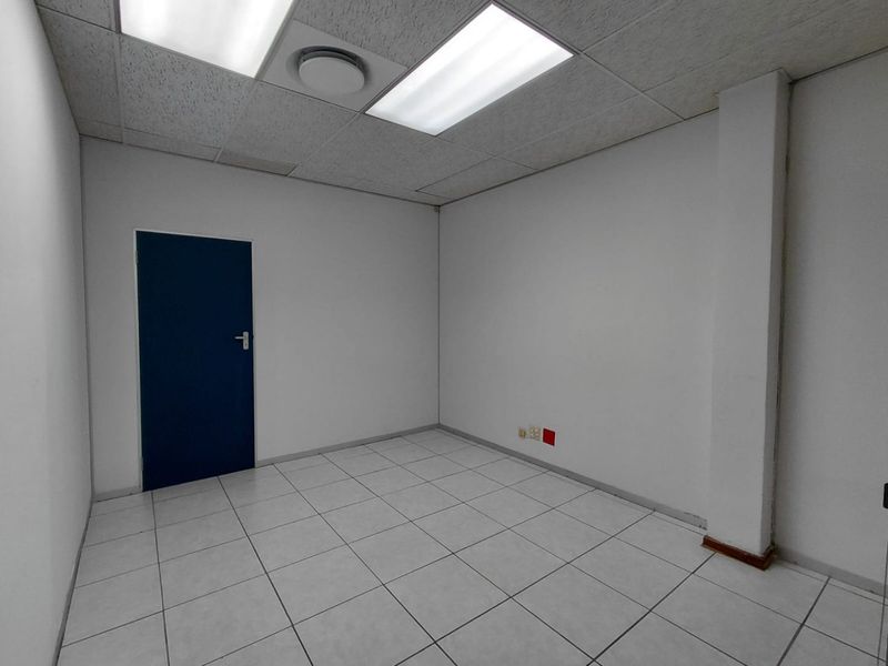 Office Space (shared)  to Let – Centrally Located  - Photo 7