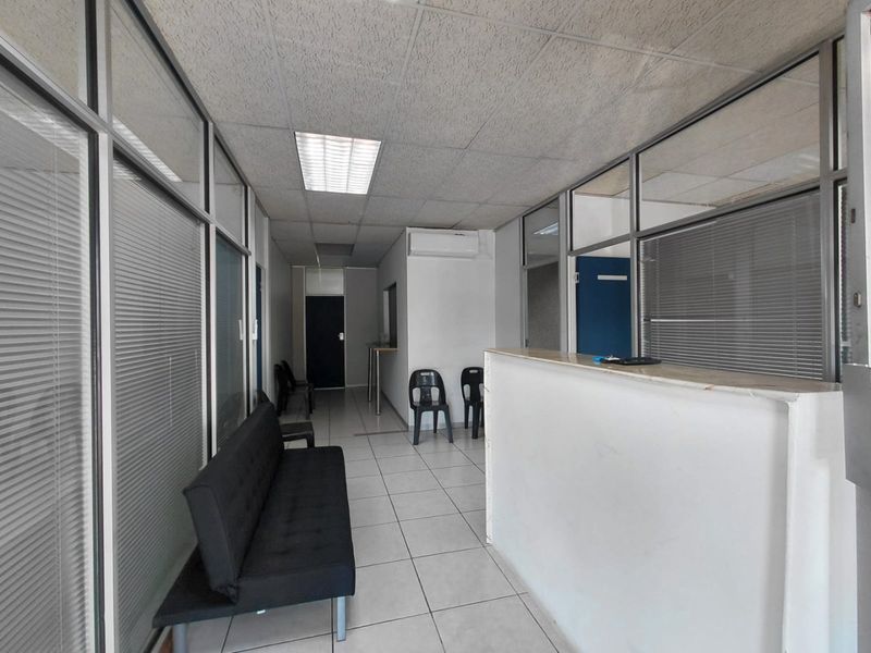 Office Space (shared)  to Let – Centrally Located  - Photo 3