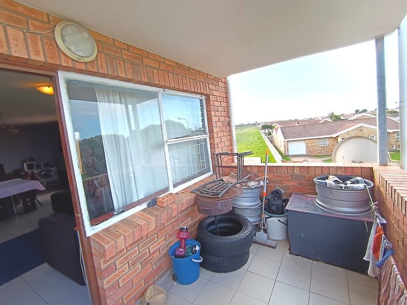 Spacious 3 Bedroom Apartment - Photo 10