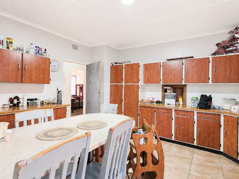 Live, work and Invest - Versatile Flamwood Property - Photo 8