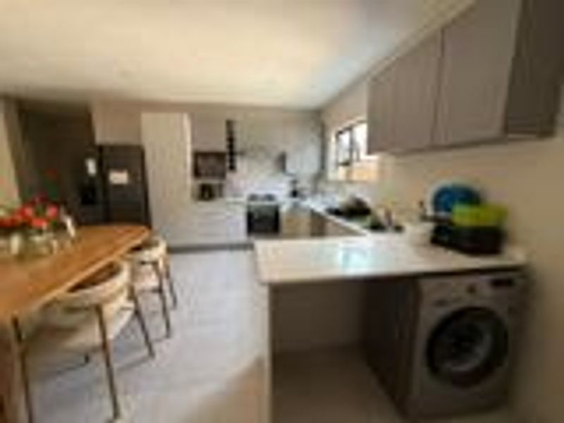 Modern 3-Bedroom Home in a Secure New Development – West Rock Estate - Photo 3