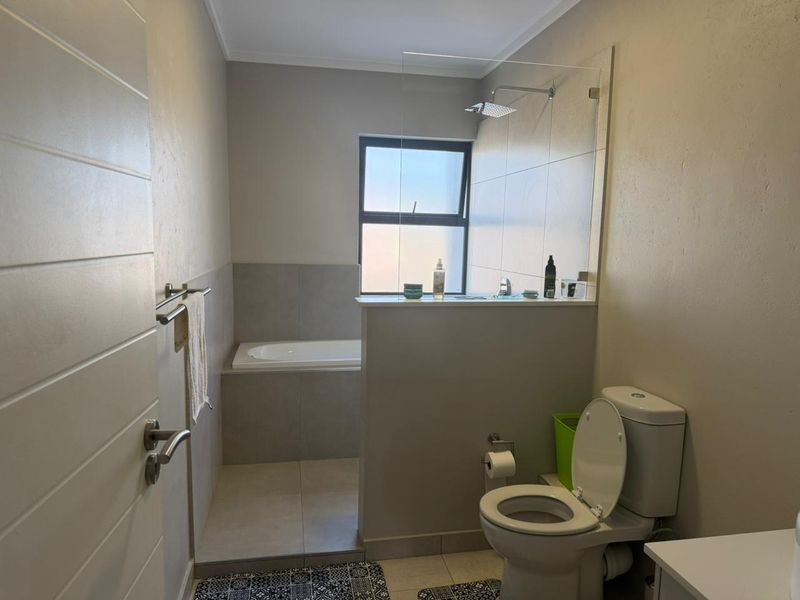 Modern 3-Bedroom Home in a Secure New Development – West Rock Estate - Photo 10
