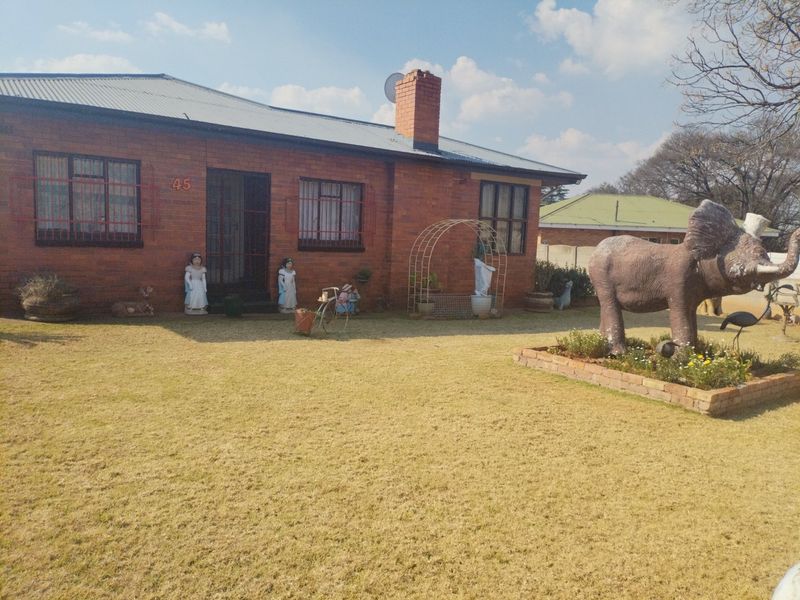 3 Bedroom House for Sale in Casseldale  - Photo 3