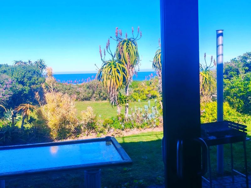 Desirable Beachfront Home with Two Self-Contained Flatlets - Photo 10