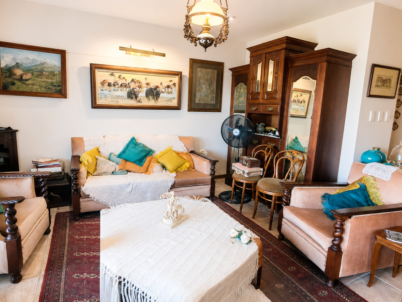 Desirable Beachfront Home with Two Self-Contained Flatlets - Photo 7