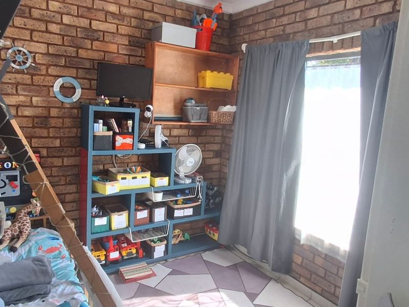 3 BED FAMILY HOUSE FOR SALE - Photo 10