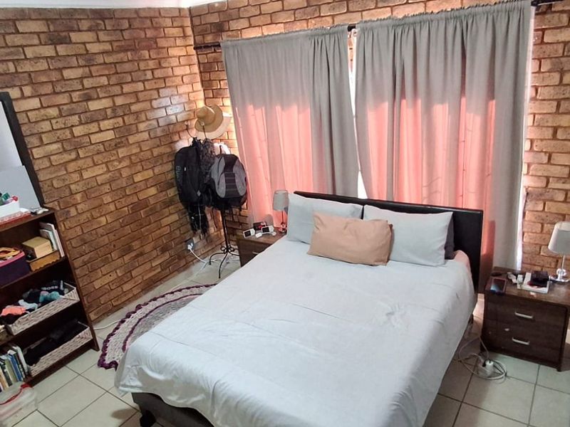 3 BED FAMILY HOUSE FOR SALE - Photo 8