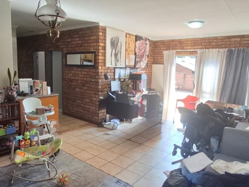 3 BED FAMILY HOUSE FOR SALE - Photo 6