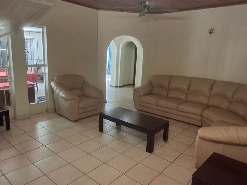 BEAUTIFUL FAMILY HOUSE FOR SALE - Photo 4