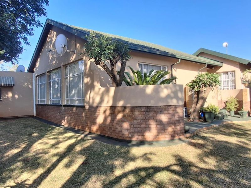 BEAUTIFUL FAMILY HOUSE FOR SALE - Photo 2
