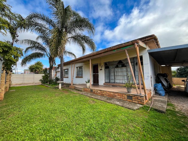 Offering exceptional space and versatility, this property is perfect for buyers looking for a home with endless possibilities. - Photo 2