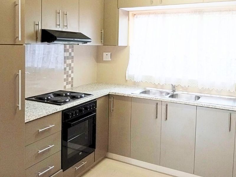 3-Bedroom Apartment for Rent in Windermere, Durban - Photo 4