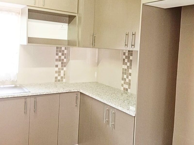 3-Bedroom Apartment for Rent in Windermere, Durban - Photo 6