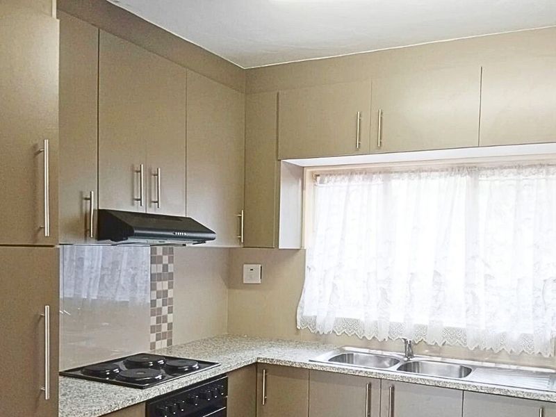 3-Bedroom Apartment for Rent in Windermere, Durban - Photo 5