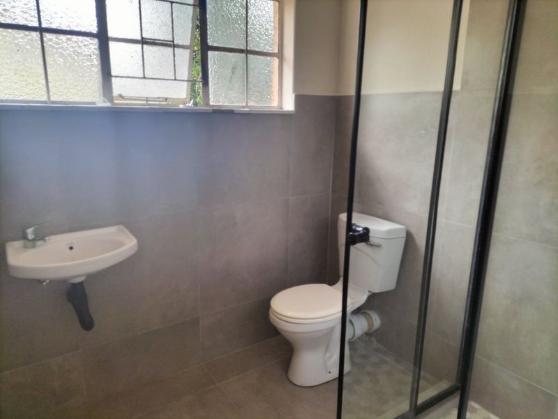 Two Bedroom Garden Flat for rent in Meyerspark - Photo 4