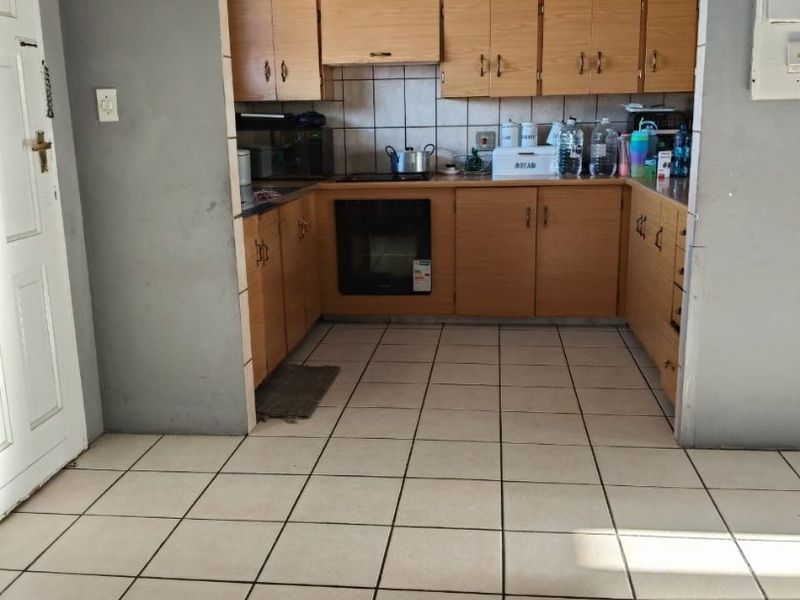 Spacious 2.5 Bedroom Apartment to Rent in Gezina - Photo 9
