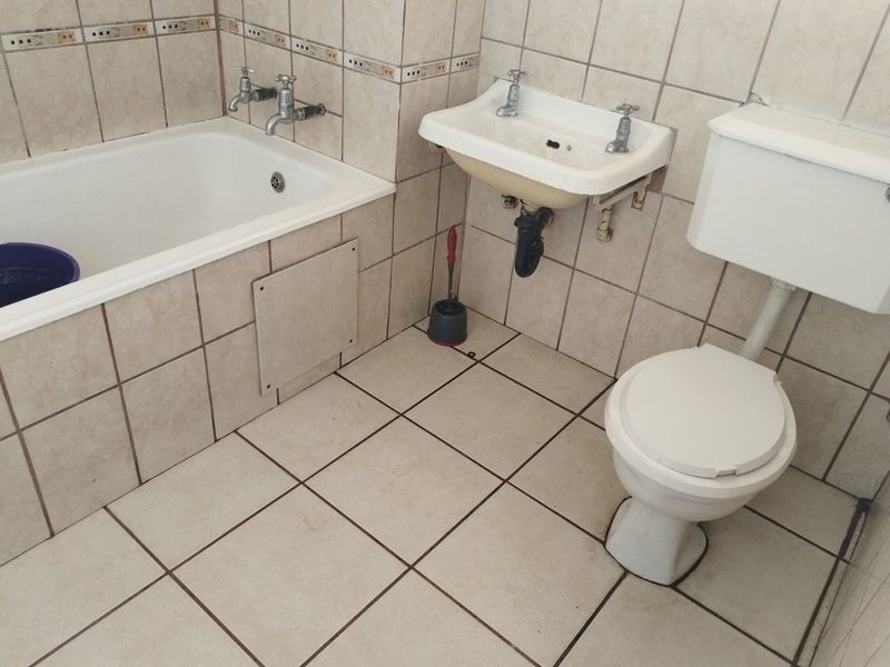 Spacious 2.5 Bedroom Apartment to Rent in Gezina - Photo 9