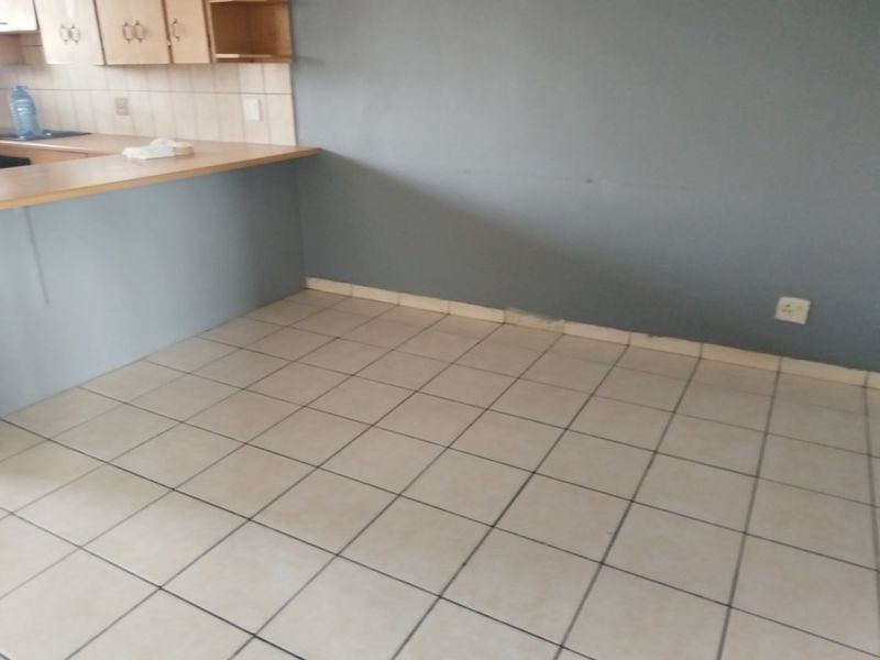 Spacious 2.5 Bedroom Apartment to Rent in Gezina - Photo 2