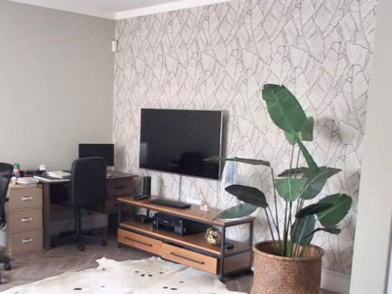 Furnished, Tenanted, Ready to Earn - Welcome to Bedfordview - Photo 9
