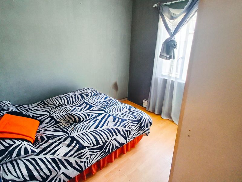 3 Bedrooms home for sale in Sasolburg close to high school and primary school walkin dictens to town - Photo 9