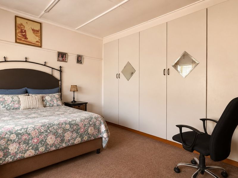 Close to amenities and schools in Three Rivers - Photo 9