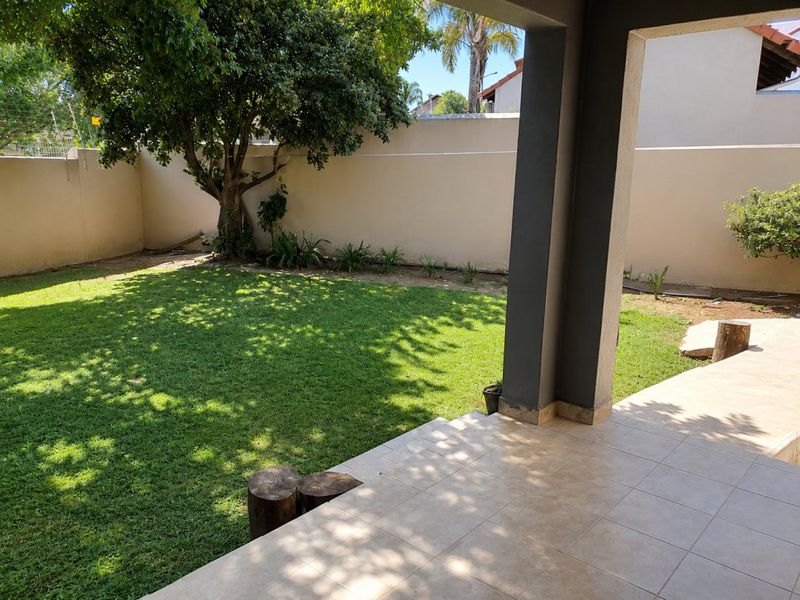 Great Lock-up-and-Go Garden Apartment - Photo 2