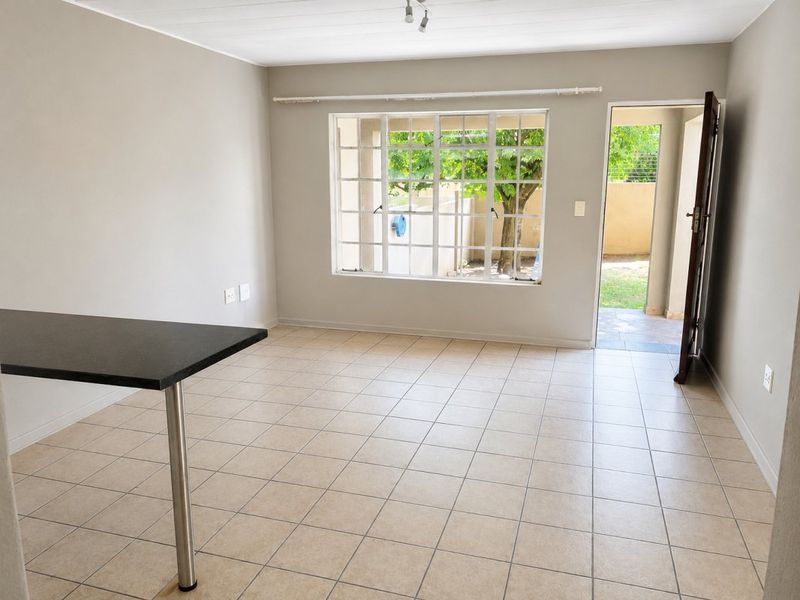 Great Lock-up-and-Go Garden Apartment - Photo 3