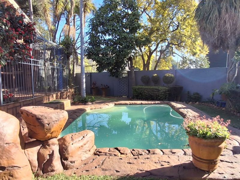 VERSATILE PROPERTY FOR SALE - Photo 2