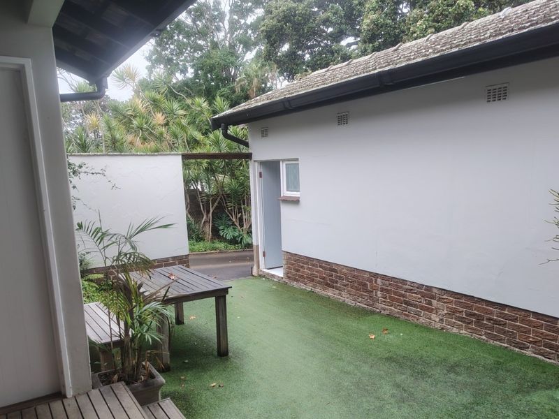 Prime office space to let in Kloof - Photo 2