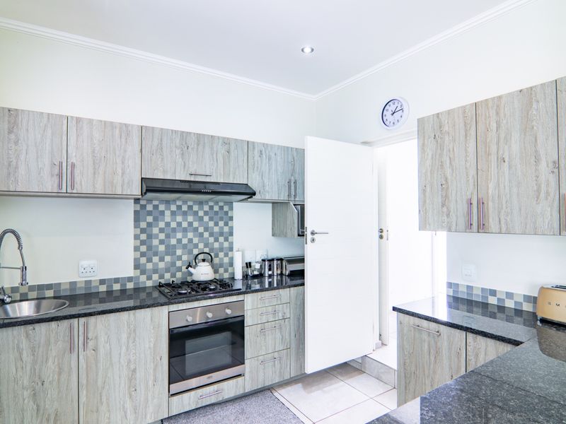 3 Bedroom 2.5 Bathroom Cluster House to rent - Photo 6