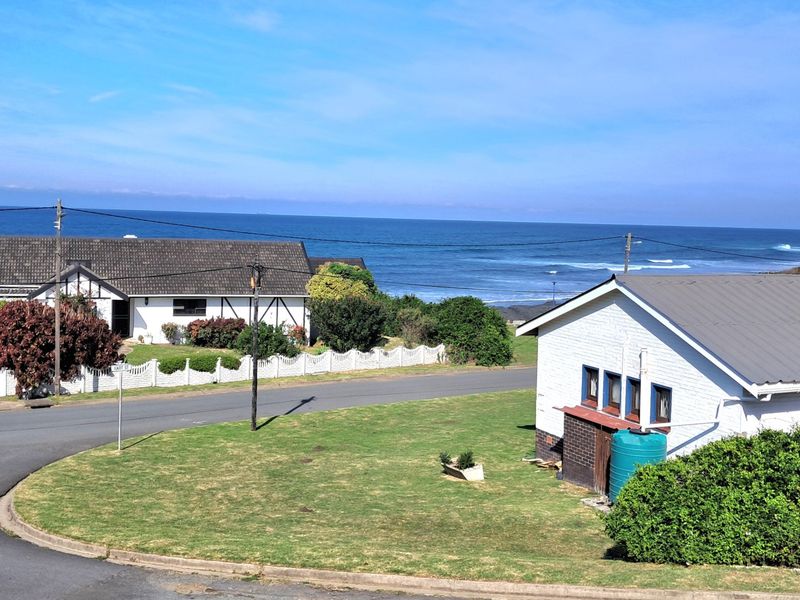 A charming seaside dream home!  Sea views from every room and pool deck living. - Photo 3