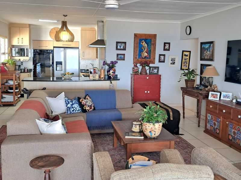 A charming seaside dream home!  Sea views from every room and pool deck living. - Photo 10