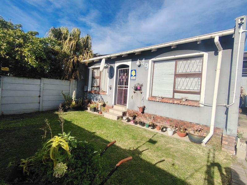 2  Bedroom home with self-contained Flatlet  - Photo 3