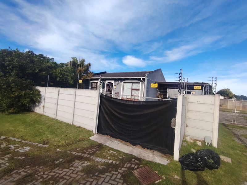 2  Bedroom home with self-contained Flatlet  - Photo 6