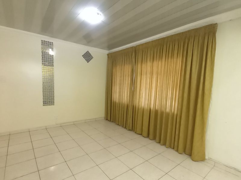 3 Bed House in Actonville for Sale - Photo 6