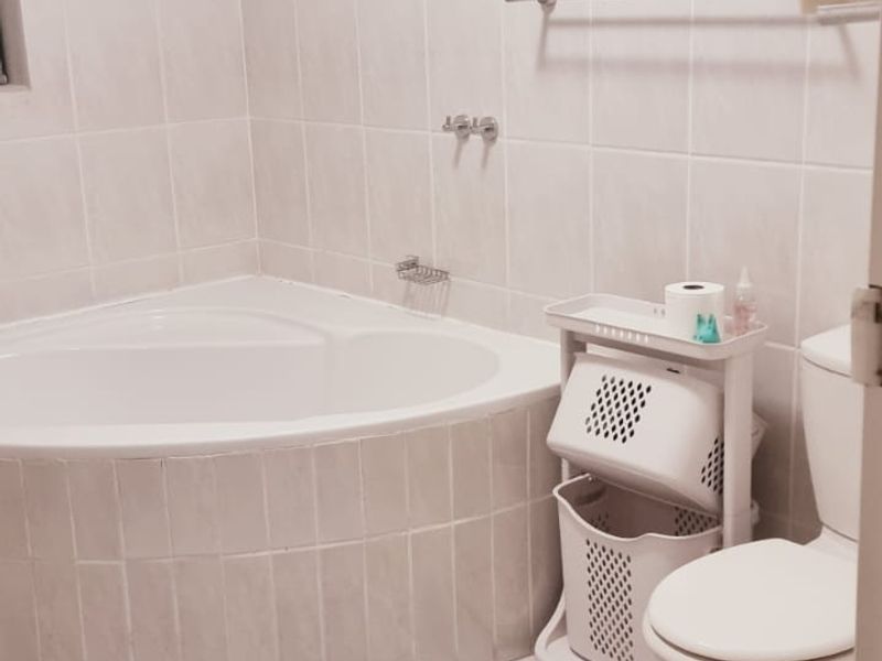 3 Bed House in Parklands for Rent - Photo 9