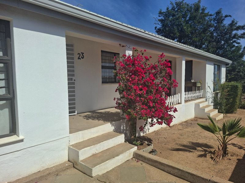 3 Bedroom Home with Character and Beautiful Views for Sale in Hopefield - Photo 4
