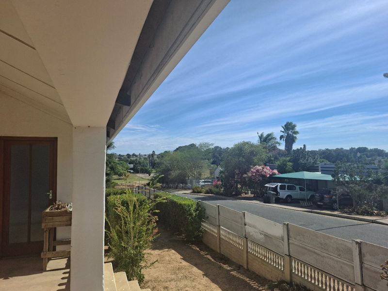 3 Bedroom Home with Character and Beautiful Views for Sale in Hopefield - Photo 9