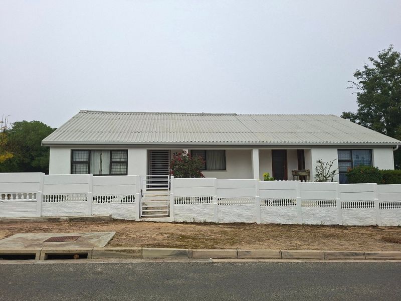 3 Bedroom Home with Character and Beautiful Views for Sale in Hopefield - Photo 1