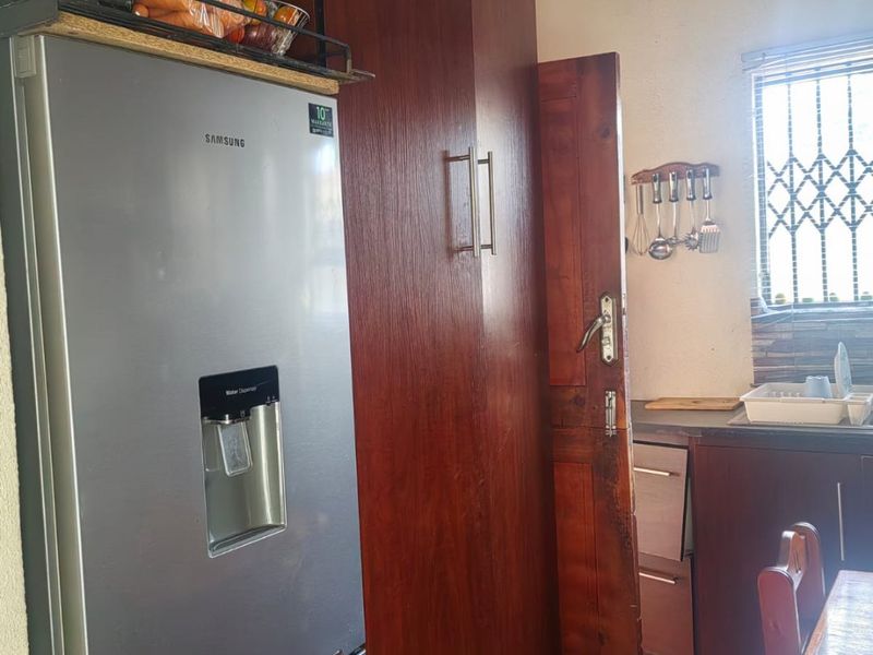3 bedroom home for sale Vosloorus x25 - Photo 5