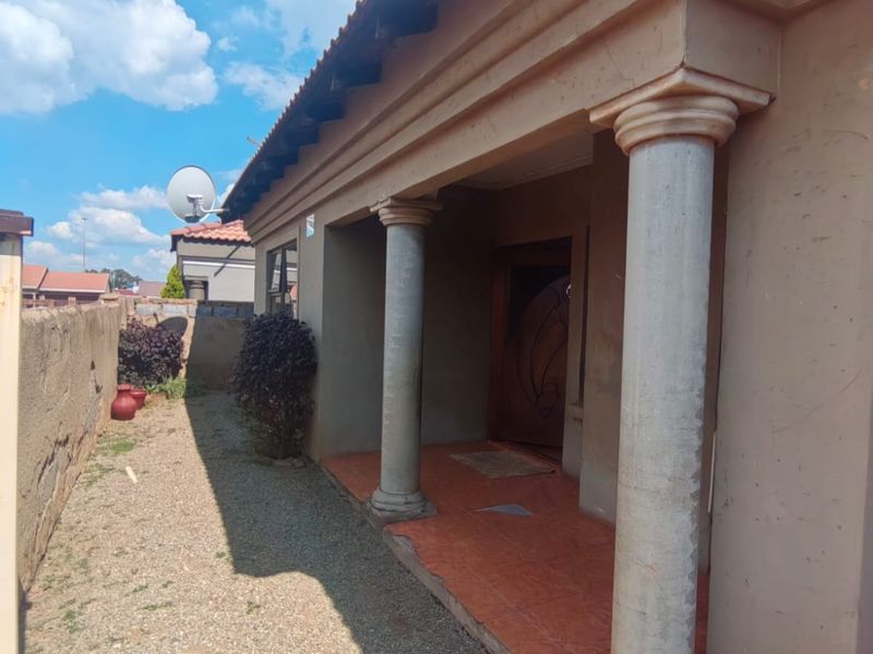 3 bedroom home for sale Vosloorus x25 - Photo 1