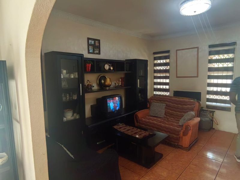 3 bedroom home for sale Vosloorus x25 - Photo 6