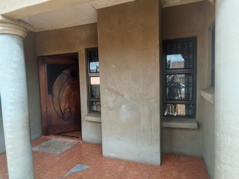 3 bedroom home for sale Vosloorus x25 - Photo 2